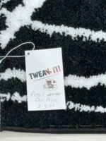 Tititex Luxury Black Curve Line Bathroom Rug - Image 2