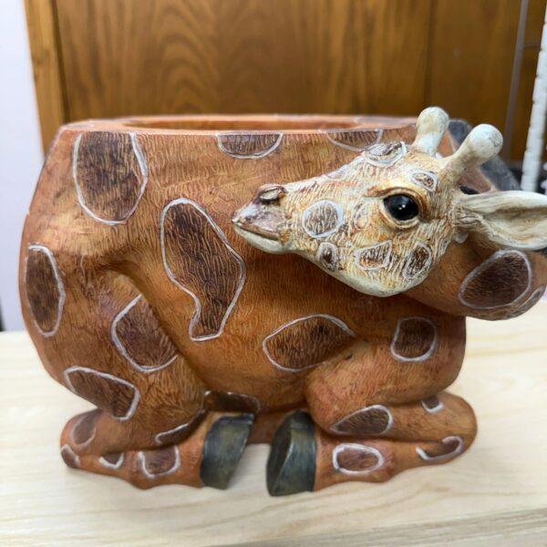 ADORABLE GIRAFFE PLANTER 10"L X 9.5"W X 7"H