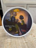 EDWIN KNOWLES - NORMAN ROCKWELL - MOTHER'S DAY 1981 PLATE #16702H