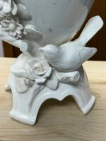 WHITE FLOWER/PLANT TABLE TOP DISPLAY VASE - CERAMIC GLOSS /BIRD/FLOWER DESIGN - Image 3