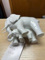 5"W X 4 1/4"H PORCELAIN ELEPHANT MOM AND BABY STATUE - Image 2