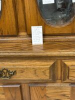 USED OAK WOOD LIGHT UP CURIO WITH 3 GLASS PANES (LEFT/RIGHT OPEN)/2 DRAWERS AND LOWER CABINETS (LEFT/RIGHT OPEN) - BEAUTIFUL PIECE WORKS AS IT SHOULD - Image 6