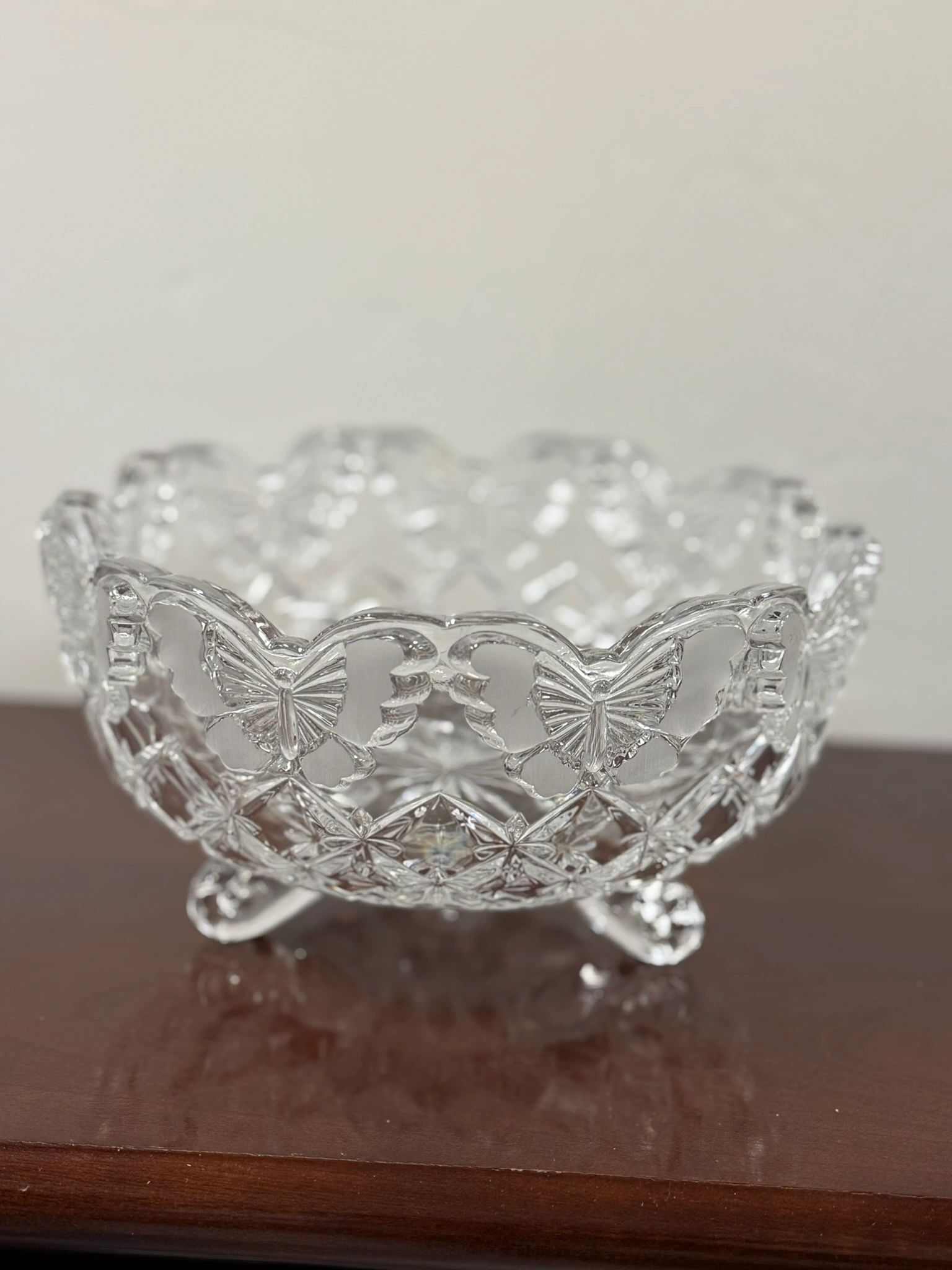 IMG_2498.jpeg HOFBAUER 3-TOED CRYSTAL BOWL - BUTTERFLY PATTERN - 8" HEAVY - Image 1