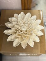 8" CERAMIC FLOWERS CREAM