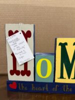 13" HANDMADE WOODEN "HOME THE HEART OF THE FAMILY" SIGN - Image 3