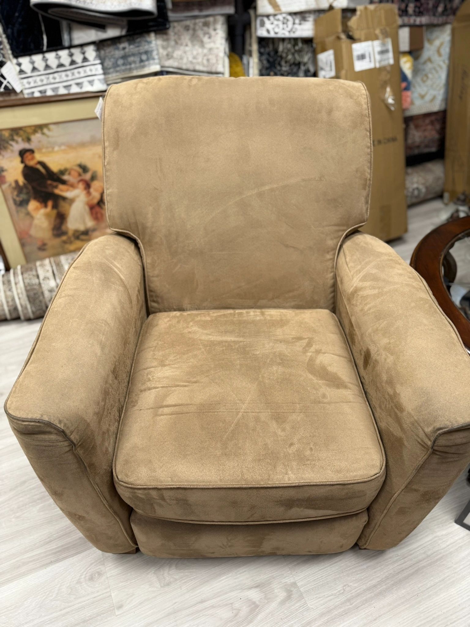 IMG_3488.jpeg MICROSUADE LIGHT TAN RECLINING CHAIR - Image 1
