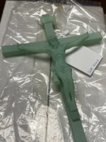 GLOW IN THE DARK CRUCIFIX