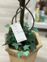 ENGLISH IVY BALL TOPIARY 30"TALL - 8" WIDE BASE - Image 4