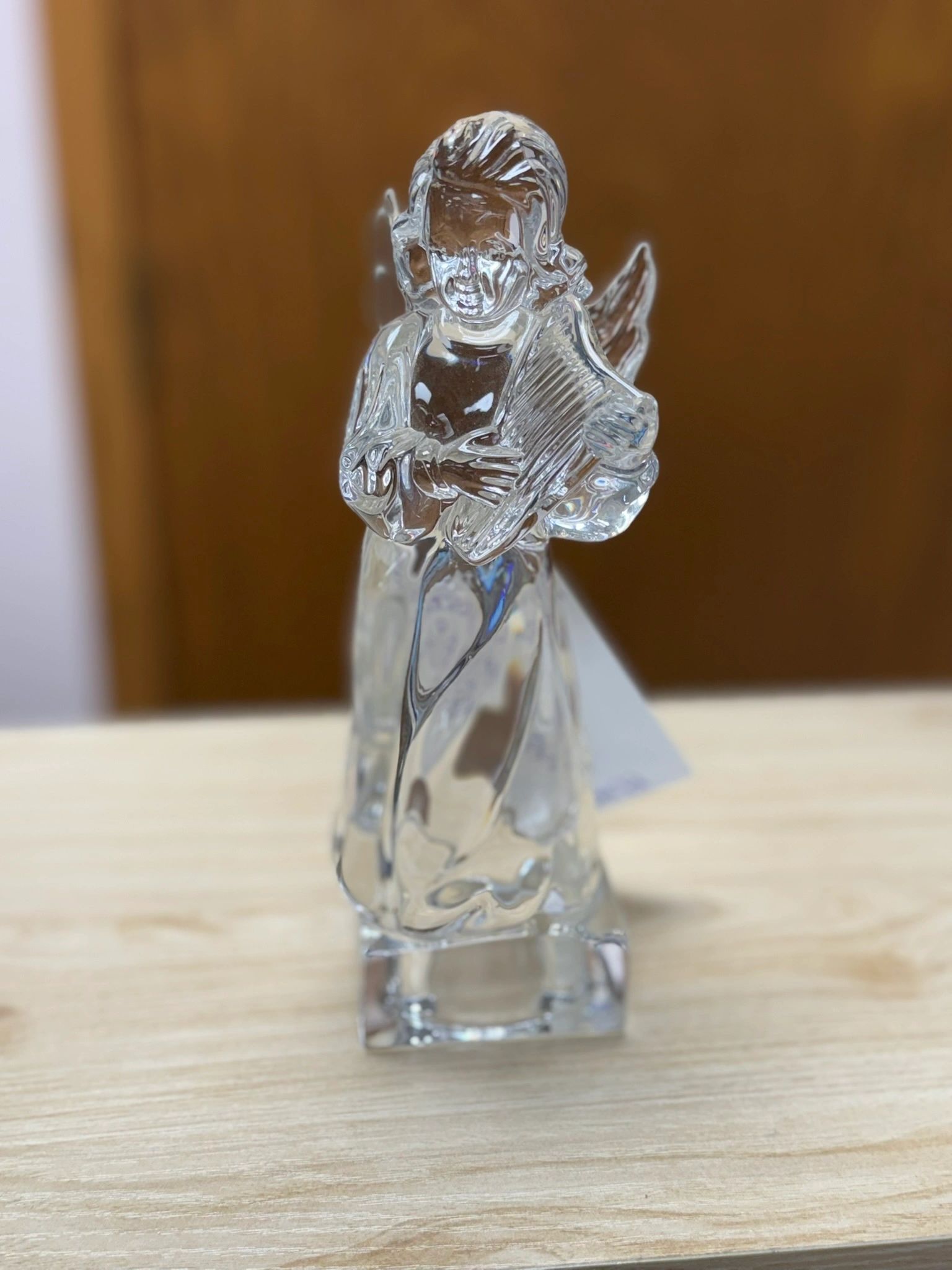 IMG_3649.jpeg MIKASA LEAD CRYSTAL 8.5" TALL ANGEL PLAYING HARP - Image 1
