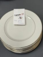7.5" DESSERT PLATES WHITE WITH GOLD TRIM