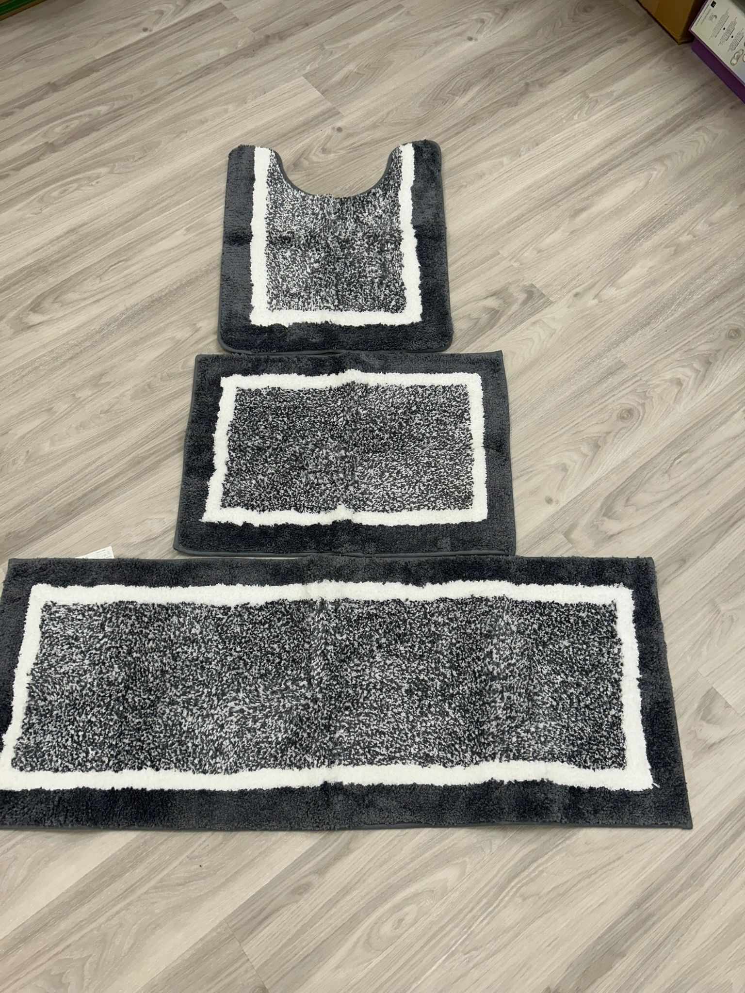 IMG_4339.jpeg Pauwer Bathroom Rug Mat Set 3 Piece - Image 1