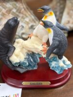 SEA LION & PENGUINS - CLASSIC WILDLIFE COLLECTION