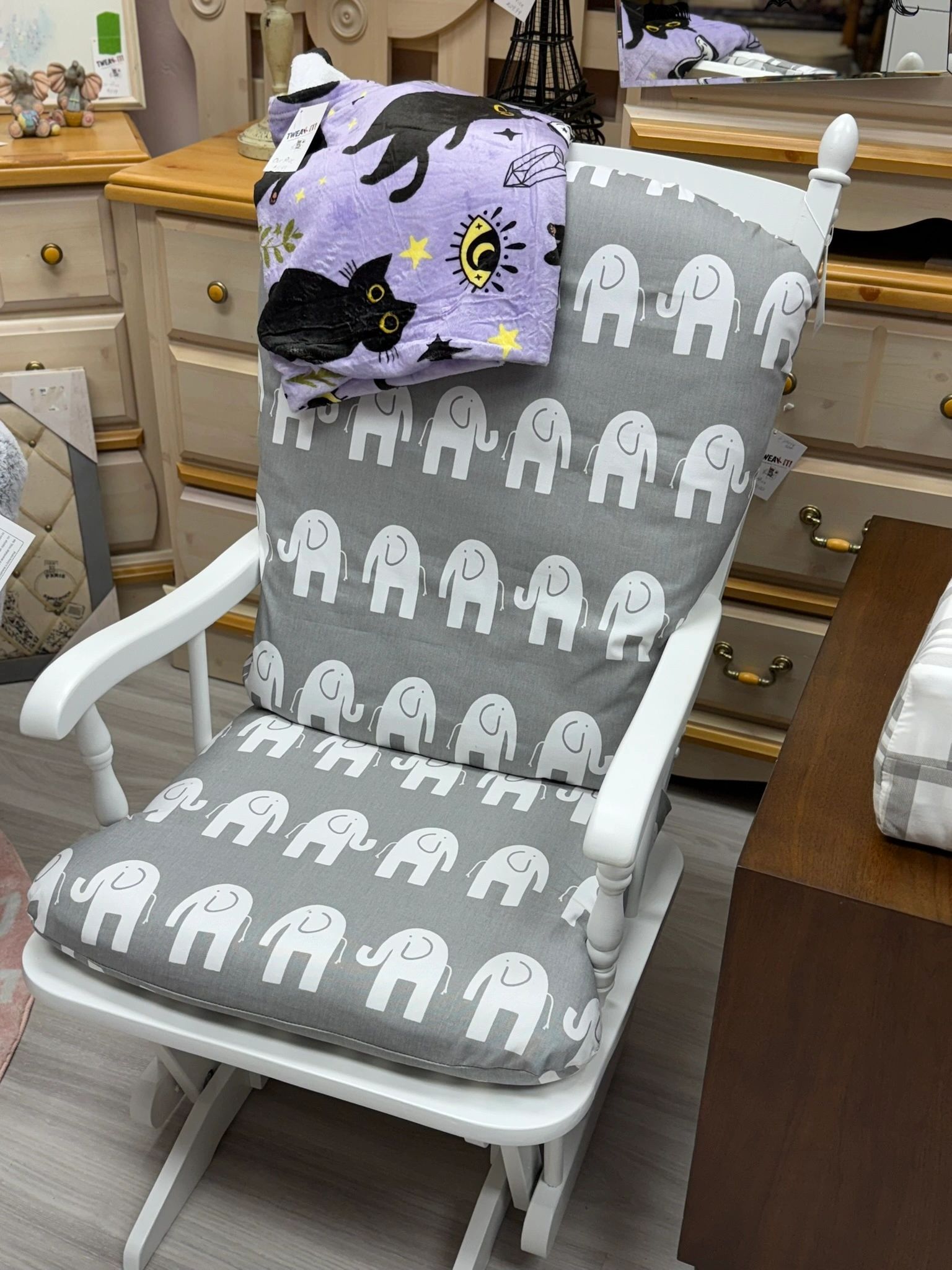 IMG_5599.jpeg WHITE ROCKING/GLIDER CHAIR - GREY/WITH WHITE ELEPHANT CUSHIONS - Image 1
